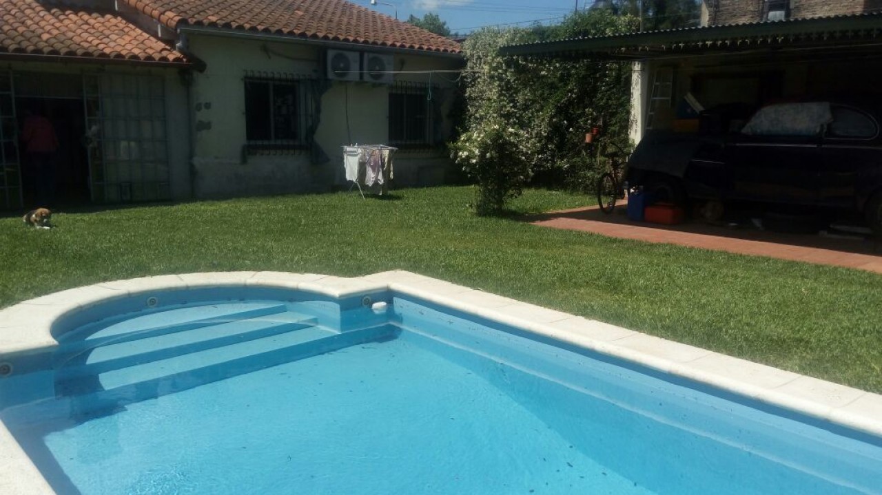 CASA BELLA VISTA - PARQUE Y PISCINA