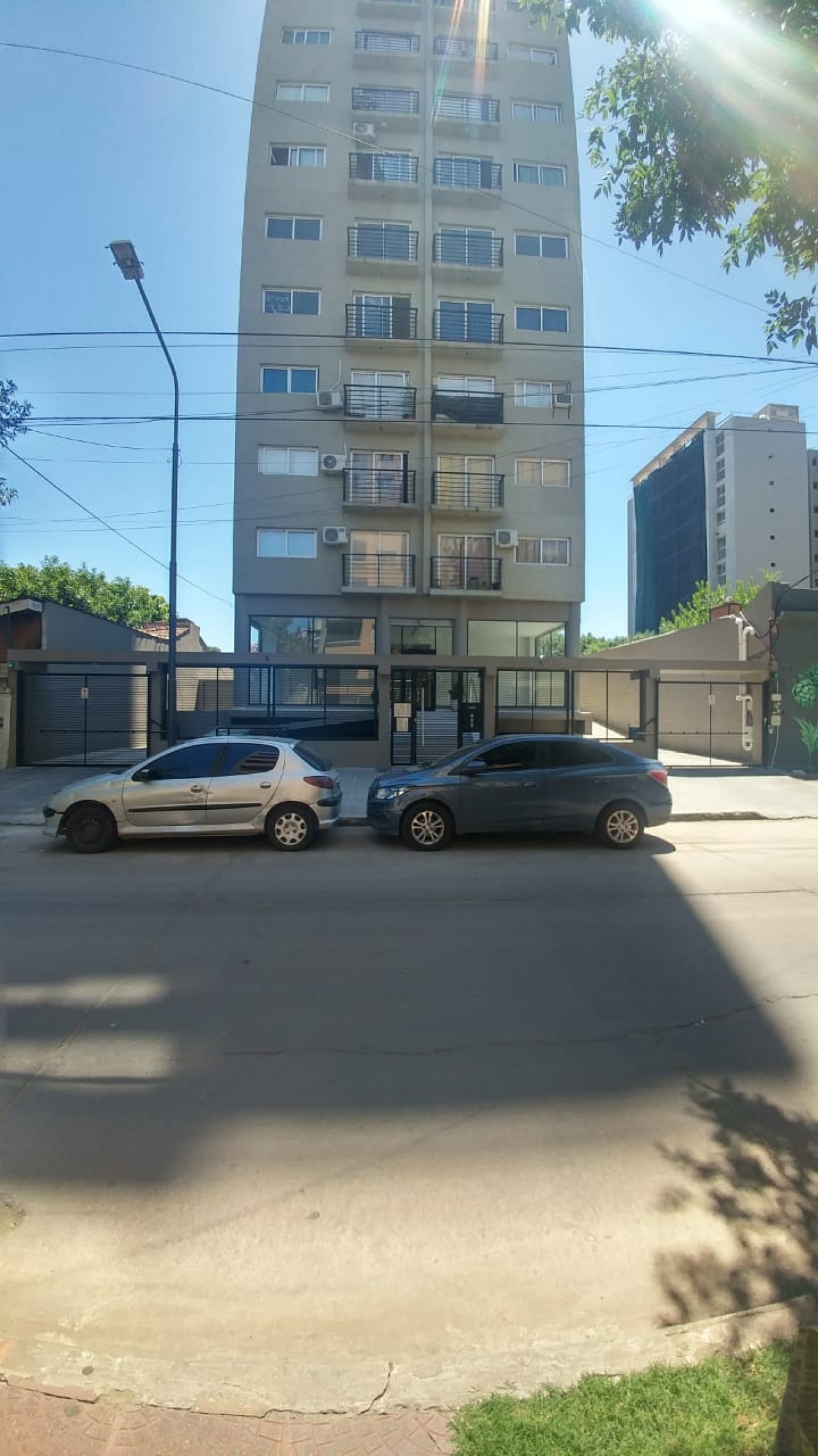 DEPARTAMENTO DOS AMBIENTES EDIFICIO ALTOS DE MUÑOZ CON COCHERA