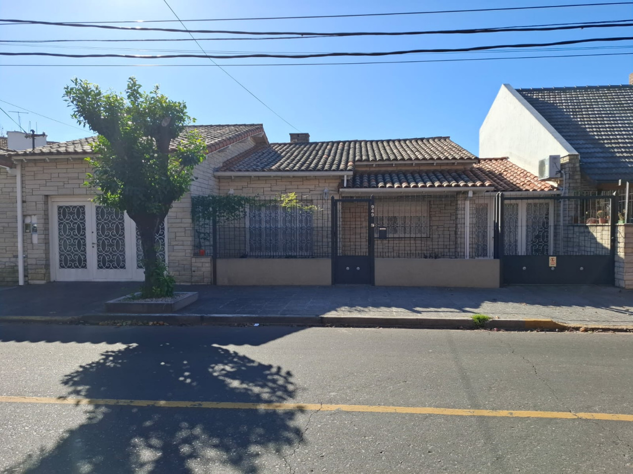 Venta casa 3 ambientes (Martinez)